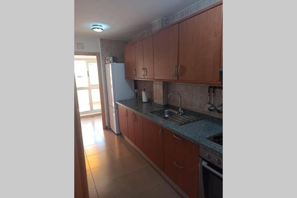 Spacious Apartment Just Few Steps Of The Ocean In La Caleta アデヘ エクステリア 写真
