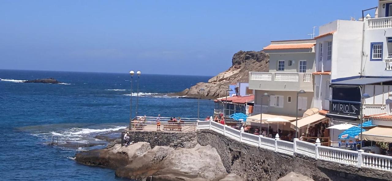 Spacious Apartment Just Few Steps Of The Ocean In La Caleta アデヘ エクステリア 写真