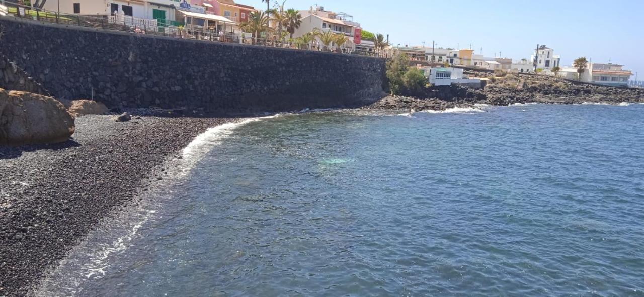 Spacious Apartment Just Few Steps Of The Ocean In La Caleta アデヘ エクステリア 写真