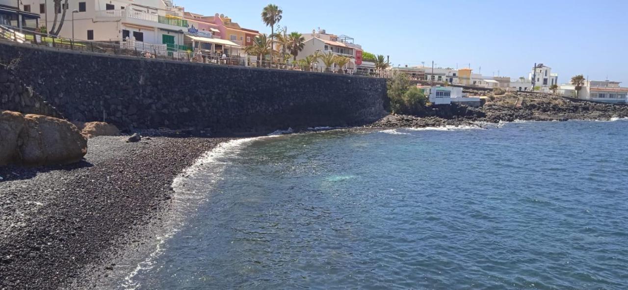 Spacious Apartment Just Few Steps Of The Ocean In La Caleta アデヘ エクステリア 写真