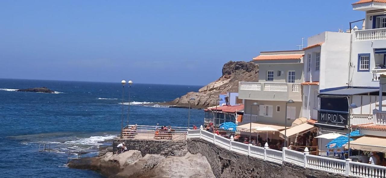 Spacious Apartment Just Few Steps Of The Ocean In La Caleta アデヘ エクステリア 写真